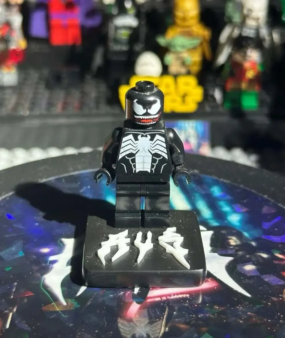 LEGO Marvel Venom Minifigure with White Chest Spider and Red Mouth on Display St
